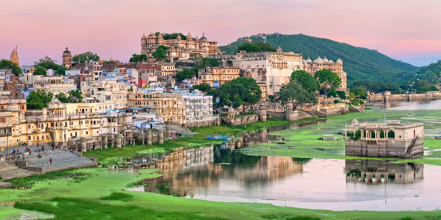 Choosing the Ideal Season for Your Golden Triangle Tour in India