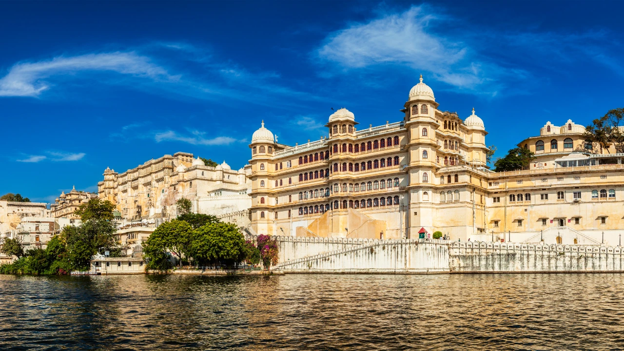 7 Nights 8 Days Golden Triangle Tour With Udaipur: A Journey through India’s Cultural Tapestry